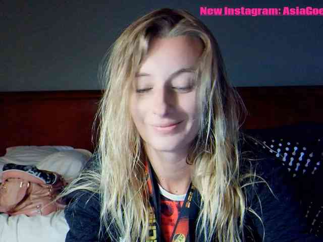 YourSecretGirlFriend963 webcam