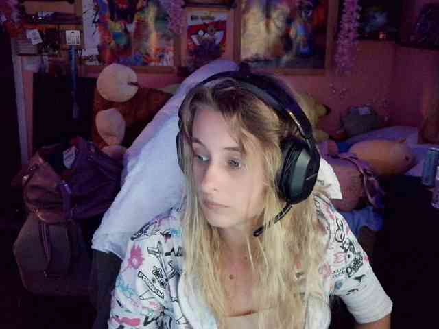 YourSecretGirlFriend963 webcam