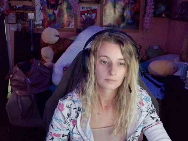 Model: YourSecretGirlFriend963