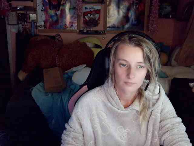 YourSecretGirlFriend963 webcam