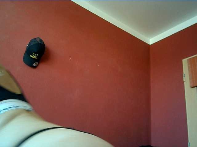 Makenzie007 — live female cam