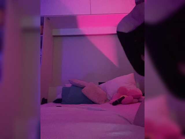 HotGirlEva's BongaCams show and profile