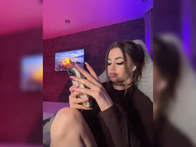 HotGirlEva's BongaCams show and profile