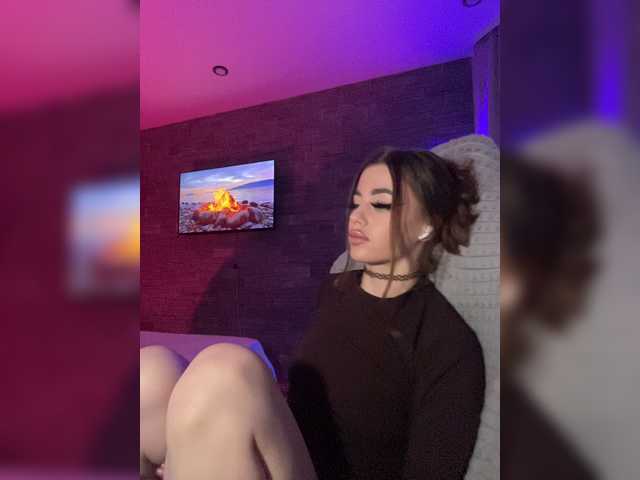 HotGirlEva's BongaCams show and profile