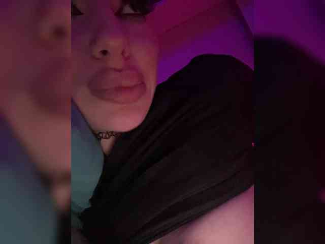 HotGirlEva Live Webcam on BongaCams