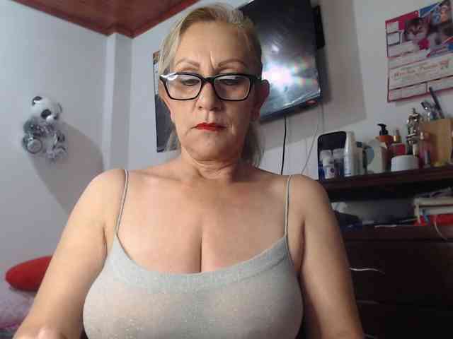 Pattysex live female cam on bongacams