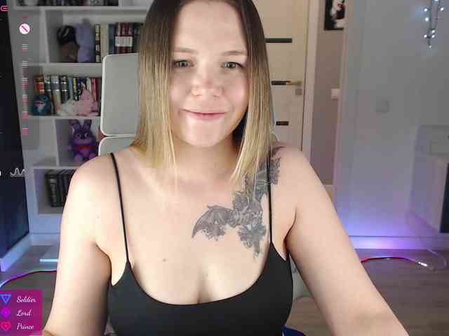 EmmaBryan webcam