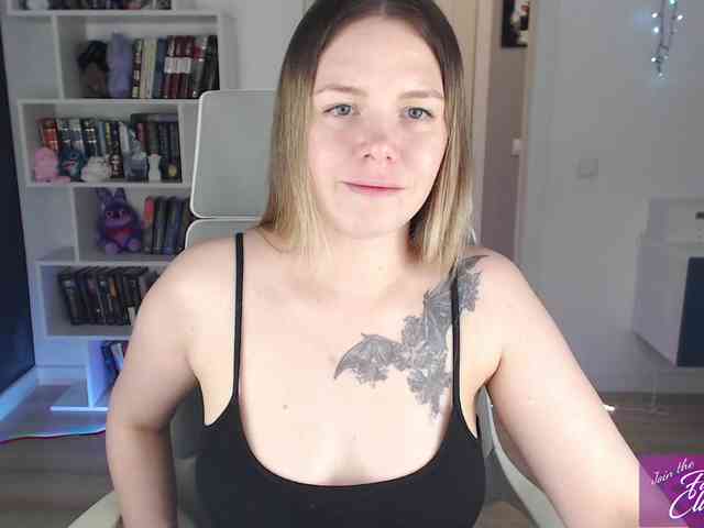 EmmaBryan webcam