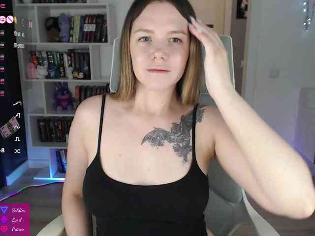 EmmaBryan webcam