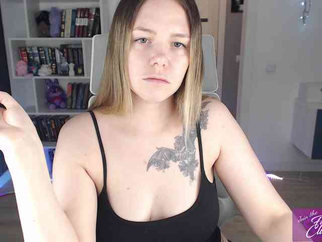 EmmaBryan webcam