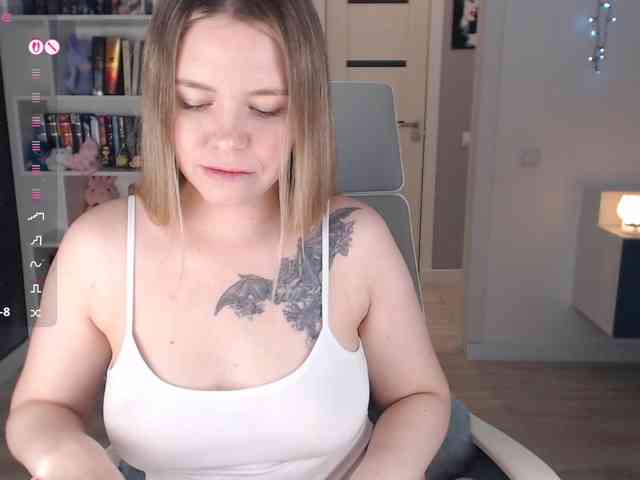 EmmaBryan webcam
