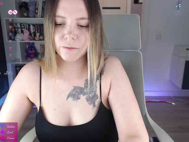 EmmaBryan webcam