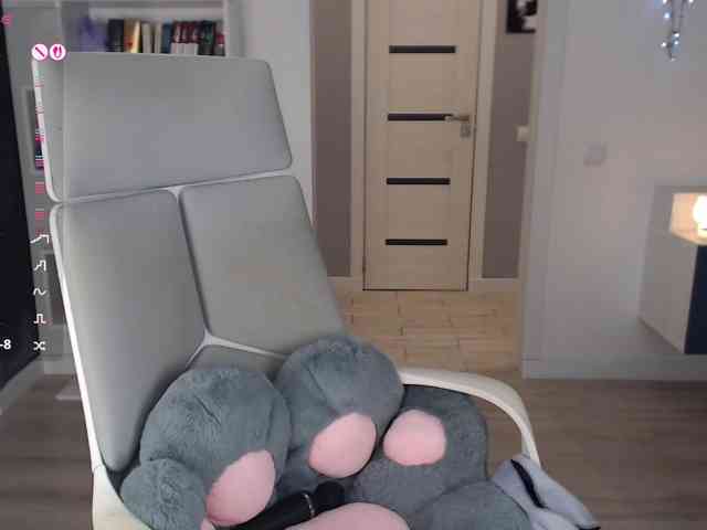 EmmaBryan webcam