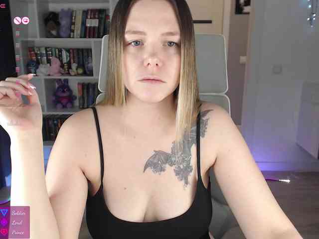 EmmaBryan webcam