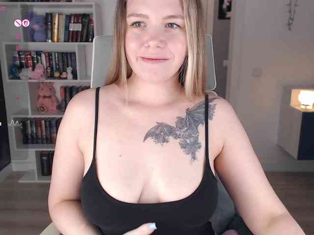 EmmaBryan webcam