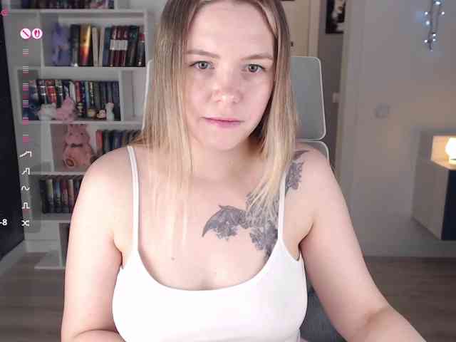 EmmaBryan webcam