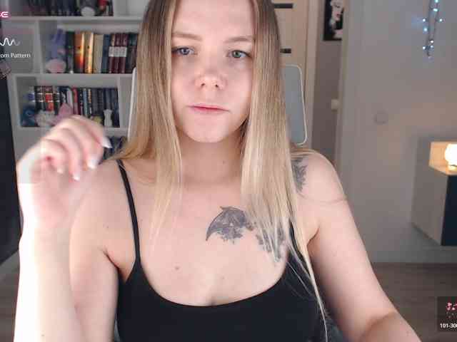 EmmaBryan webcam