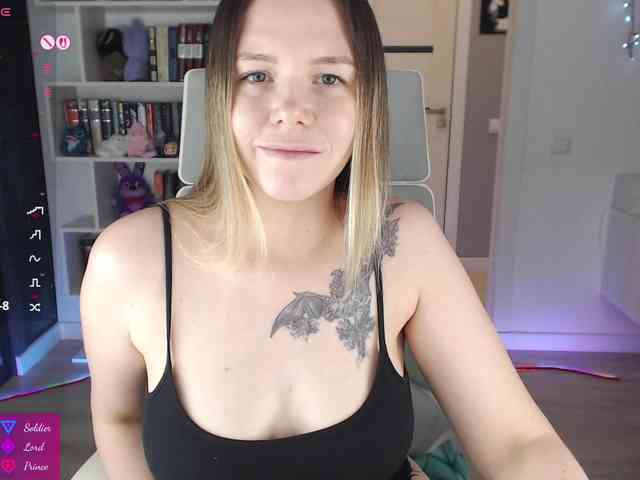 EmmaBryan webcam