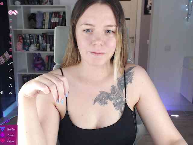EmmaBryan webcam