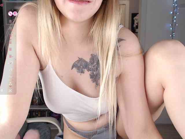EmmaBryan webcam