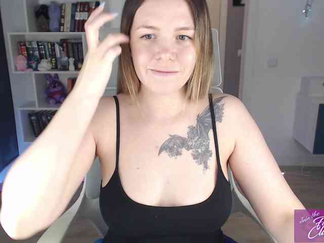 EmmaBryan webcam