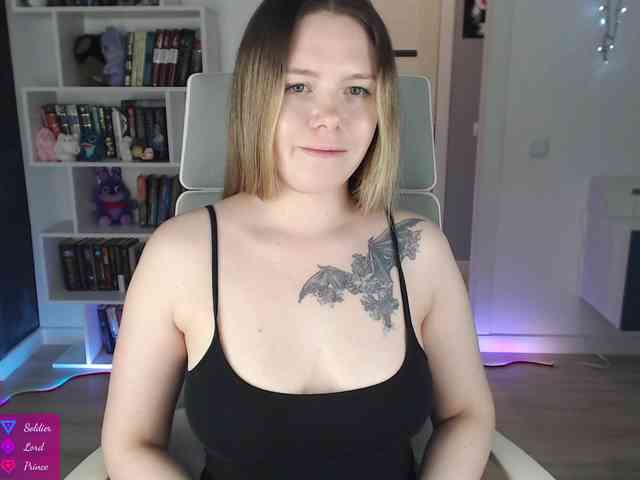 EmmaBryan webcam