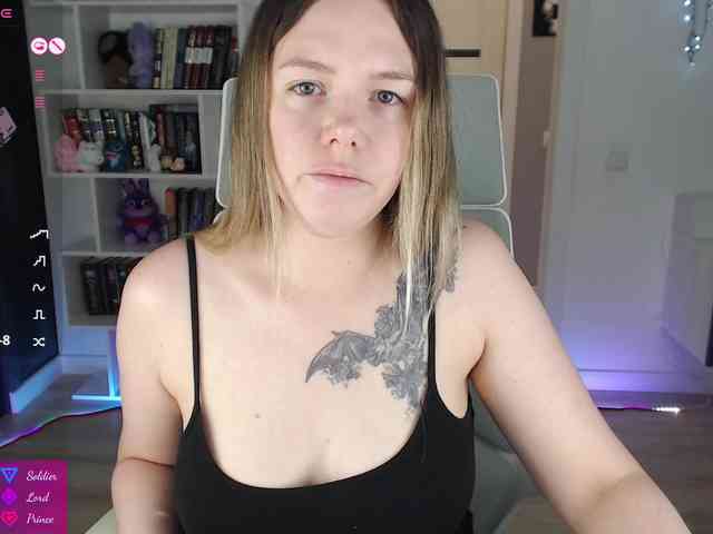 EmmaBryan webcam