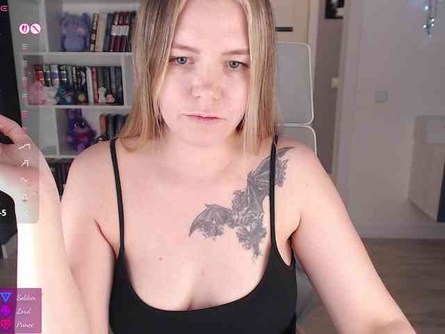 EmmaBryan webcam