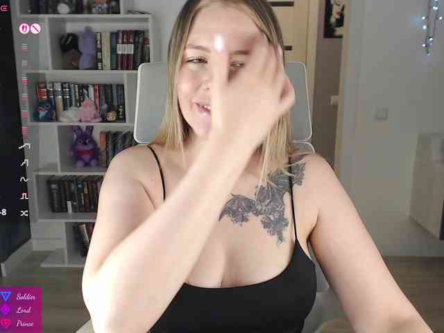 EmmaBryan webcam