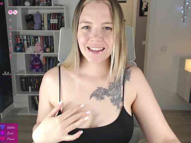 EmmaBryan webcam