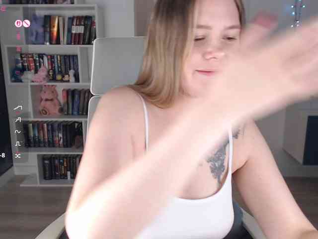 EmmaBryan webcam