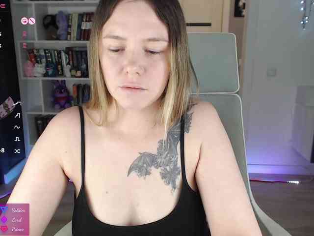 EmmaBryan webcam