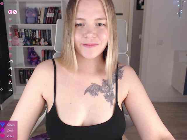 EmmaBryan webcam