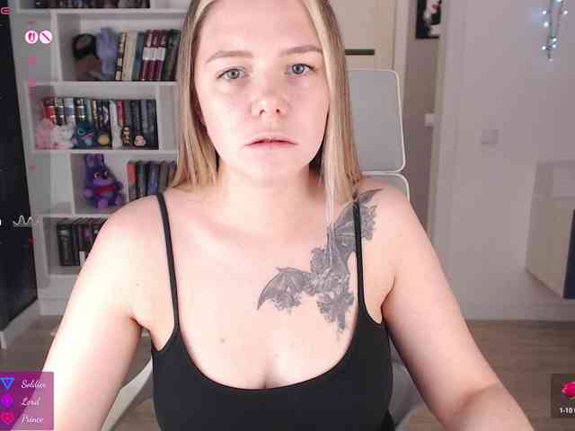 EmmaBryan webcam