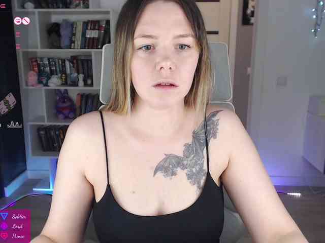 EmmaBryan webcam