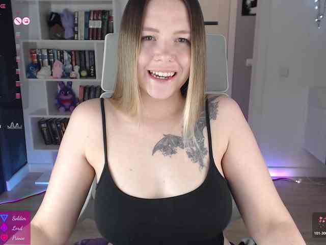 EmmaBryan webcam