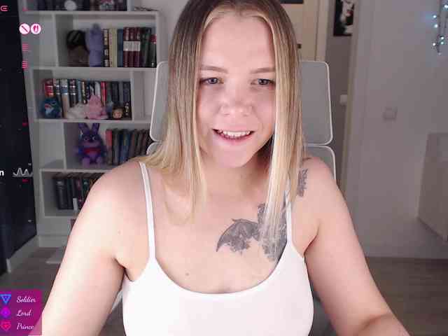 EmmaBryan webcam