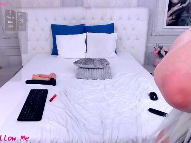 MiaMckenna live webcam show