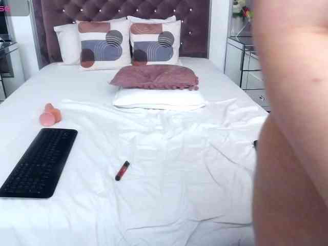 MiaMckenna webcam