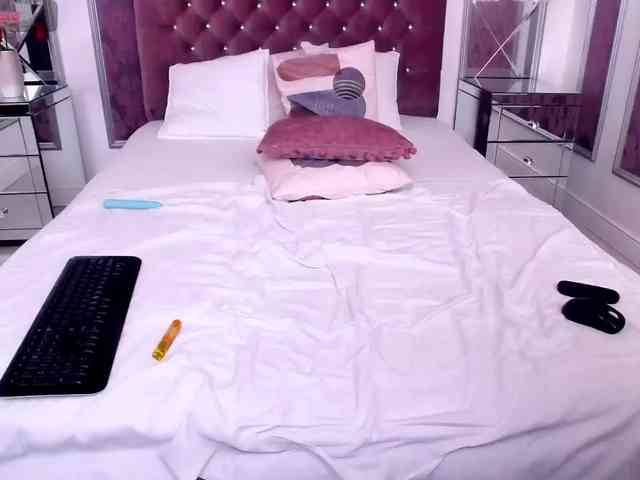 MiaMckenna