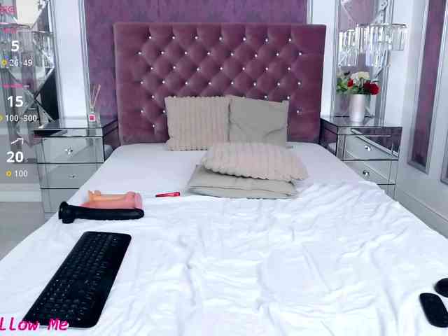 MiaMckenna webcam
