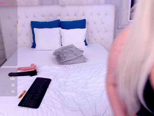 MiaMckenna webcam