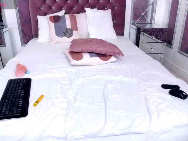 MiaMckenna