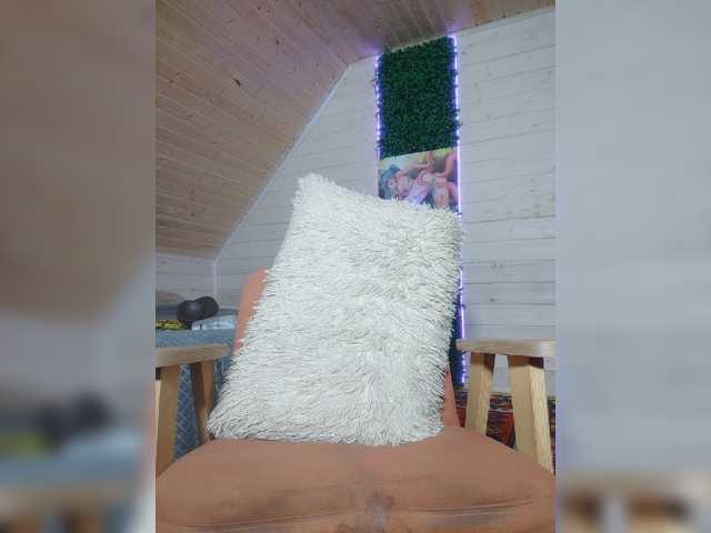 -alexis-, live now on BongaCams