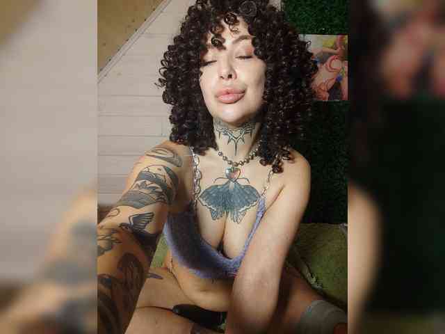 alex_is webcam