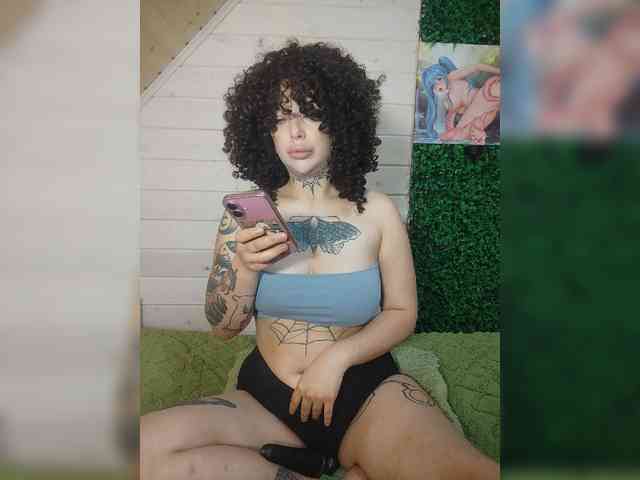 alex_is webcam