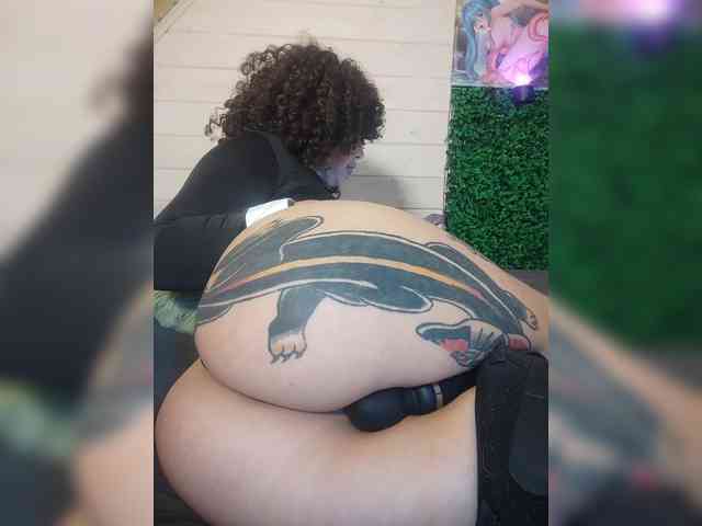 alex_is webcam