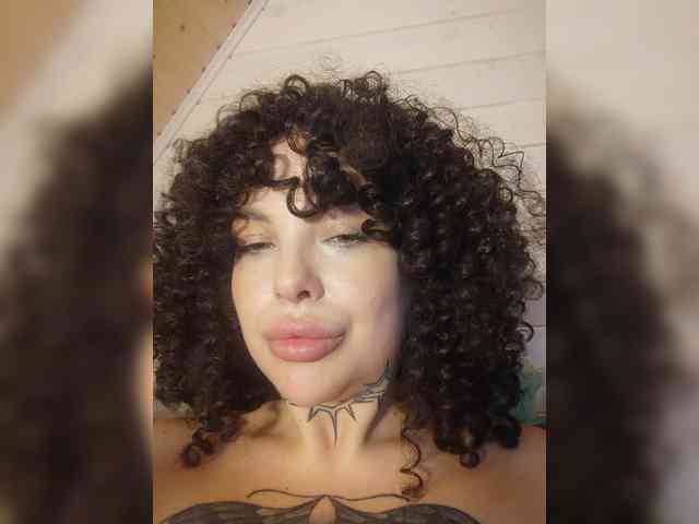 alex_is webcam