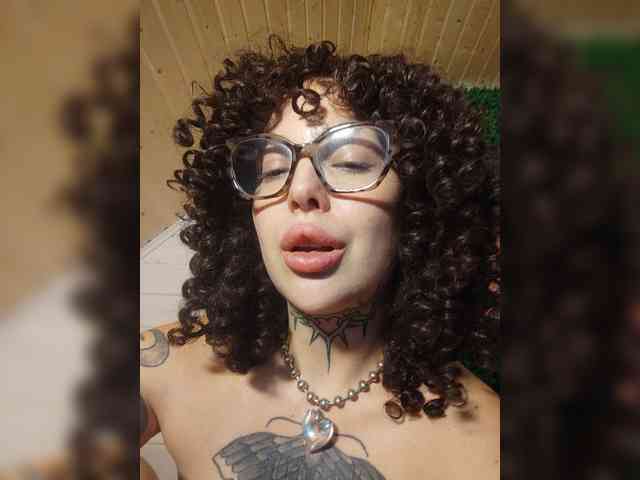 alex_is webcam