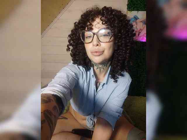 alex_is webcam